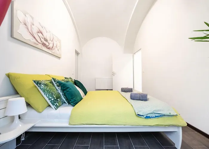 City Apartment 4